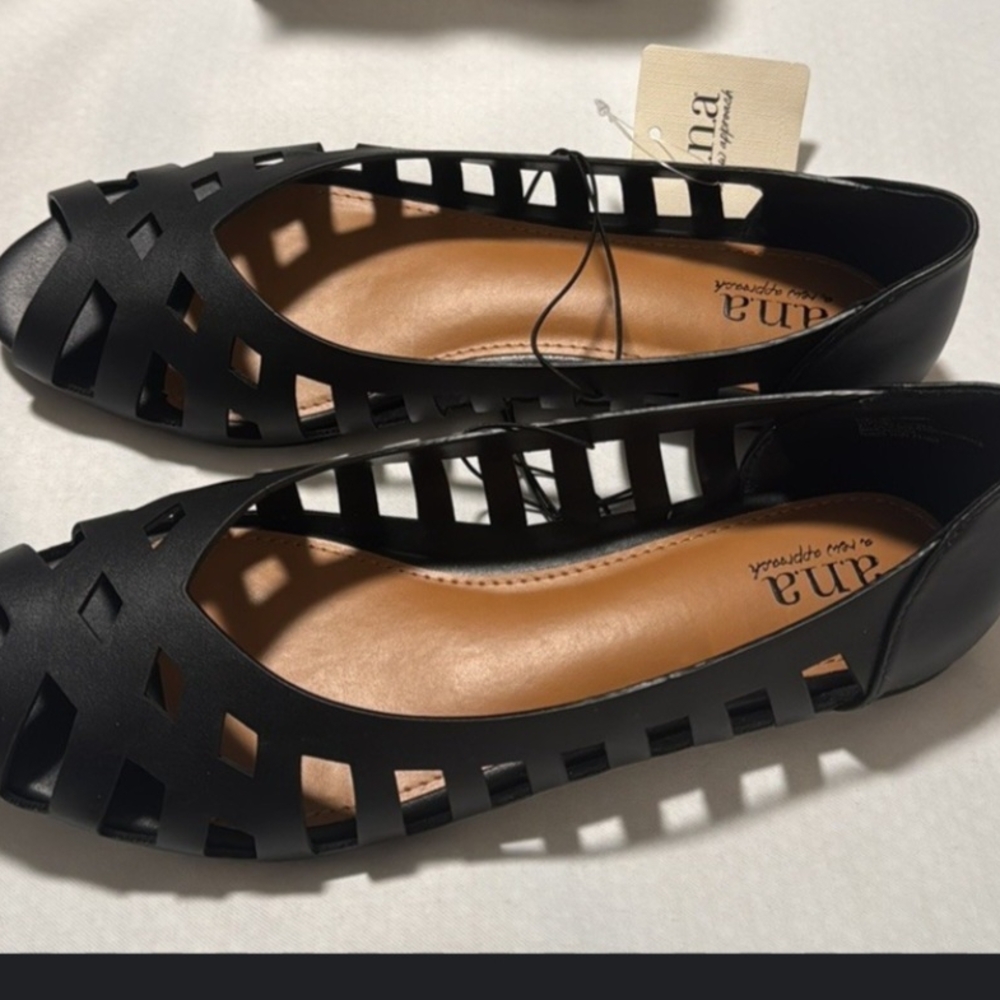 a.n.a Black Cutout Flats with Geometric Design